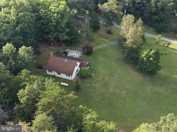 496 Haven Farms Cir, PETERSBURG, WV 26847