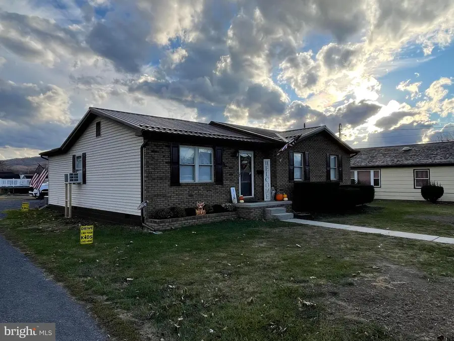 207 Central Ave, Moorefield, WV 26836 - Image #3