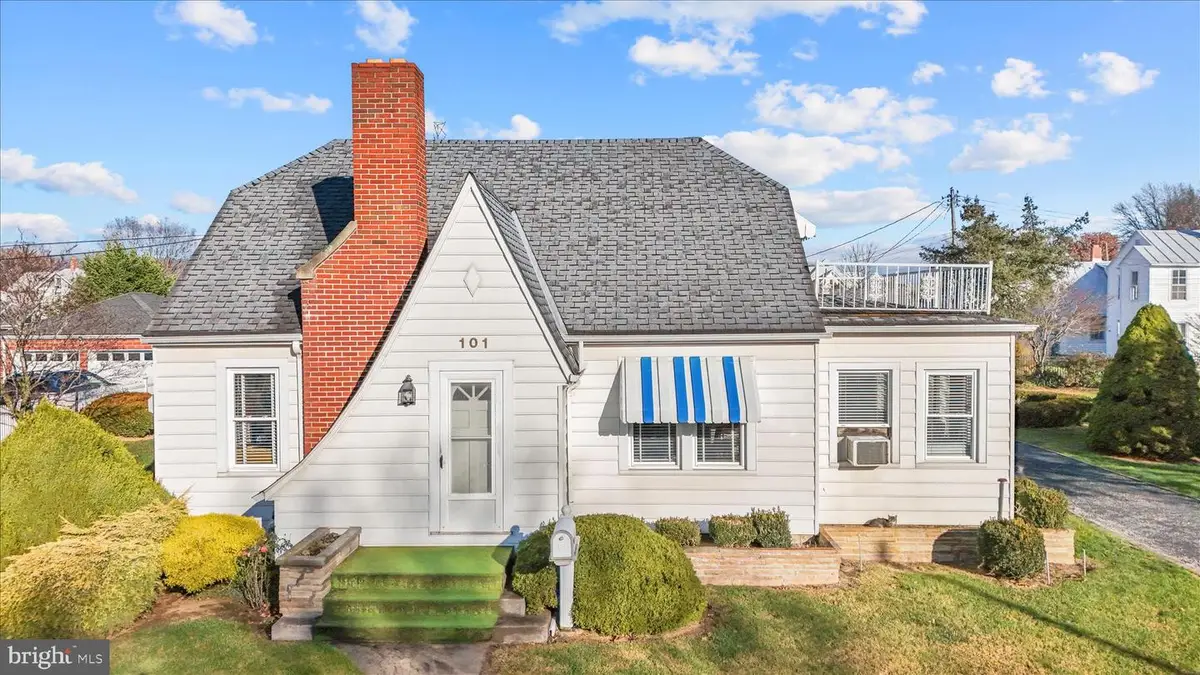 101 Burr St, Moorefield, WV 26836 - Image #1