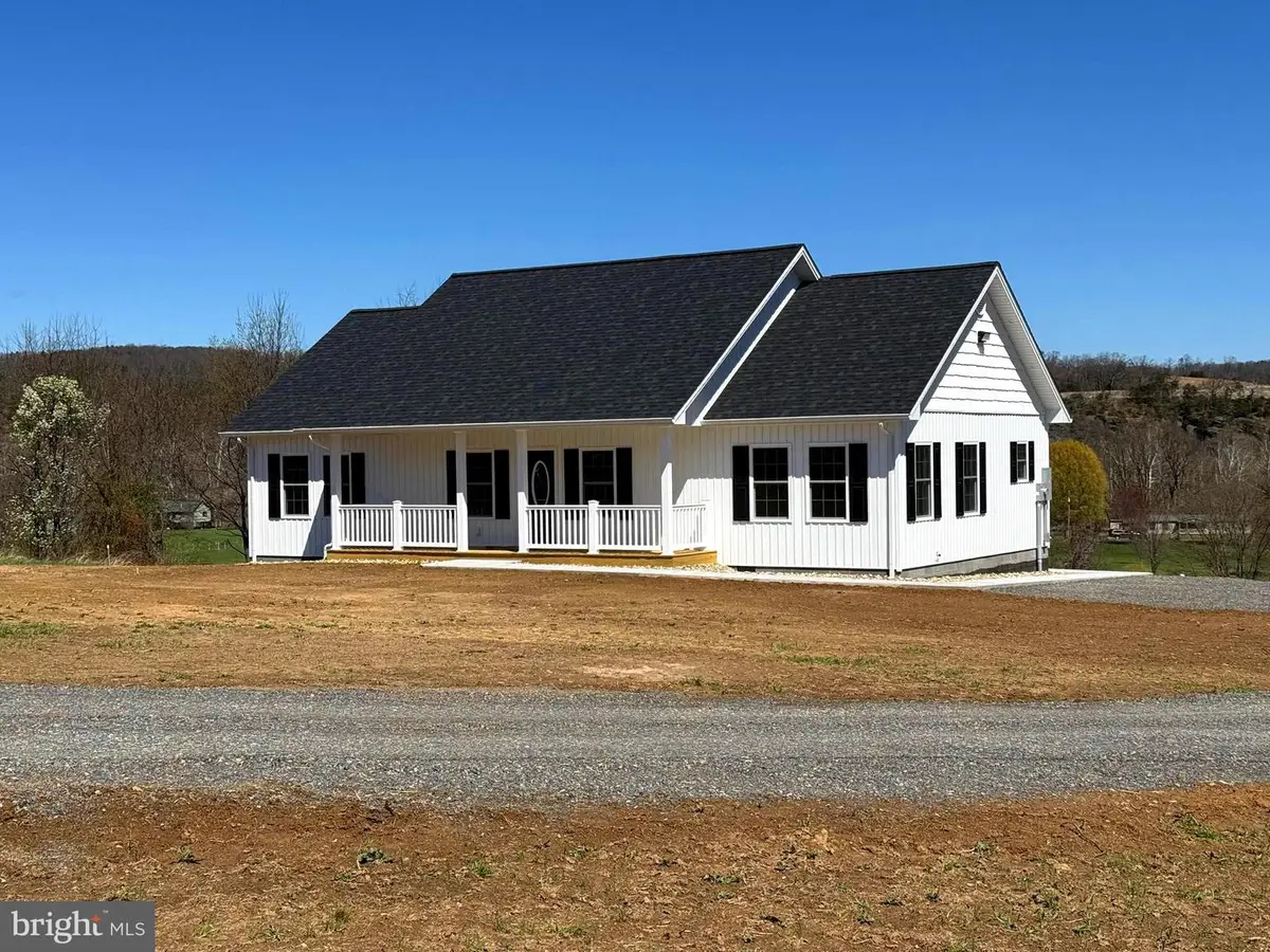 152 Fisher Ln, Moorefield, WV 26836 - #1
