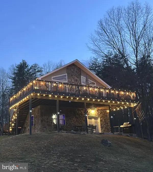 400 Locust Ridge, MOOREFIELD, WV 26836