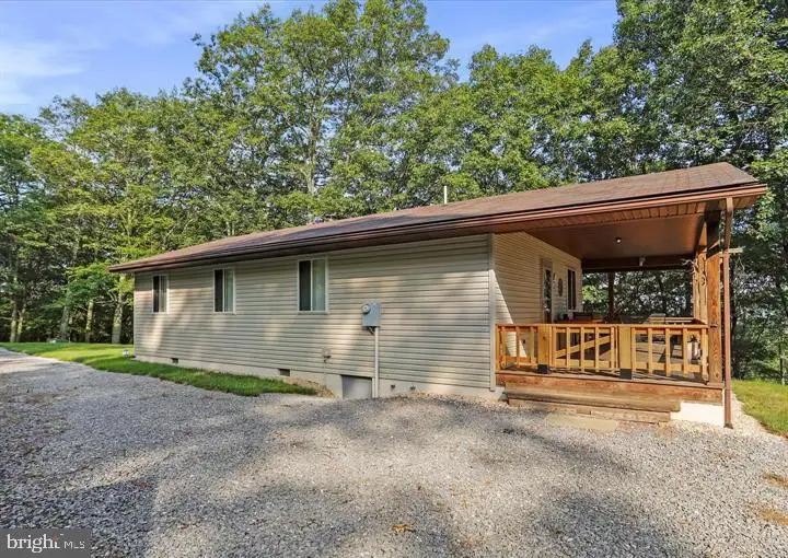 883 White Oak Crossing Rd, Moorefield, WV 26836 - #1