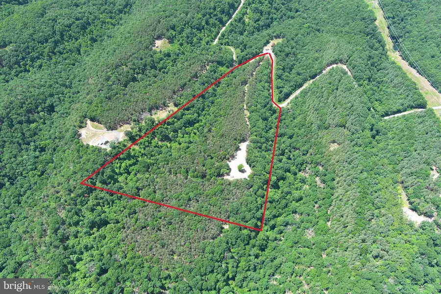 299 Winterberry Dr, Moorefield, WV 26836 - #2