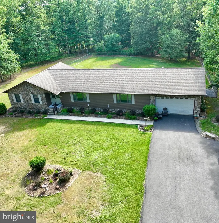 544 Summit Dr, Moorefield, WV 26836 - #3