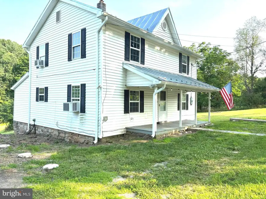 2600 Middle Cove Rd, Mathias, WV 26812 - #2