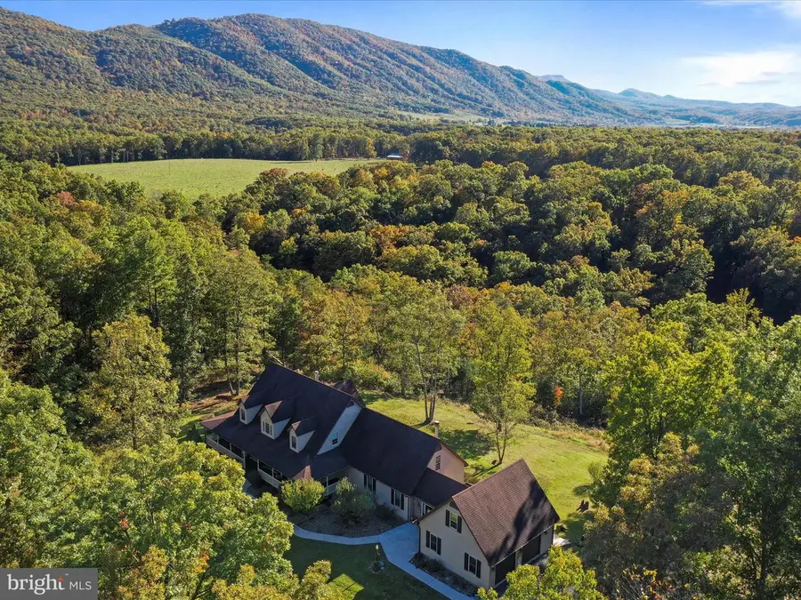 714 Forest Glen Dr, Moorefield, WV 26836 - #3