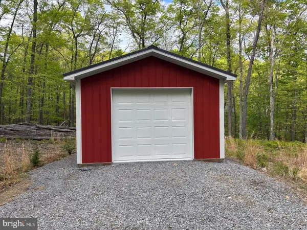 64 Trout Pass Park Road, MATHIAS, WV 26812