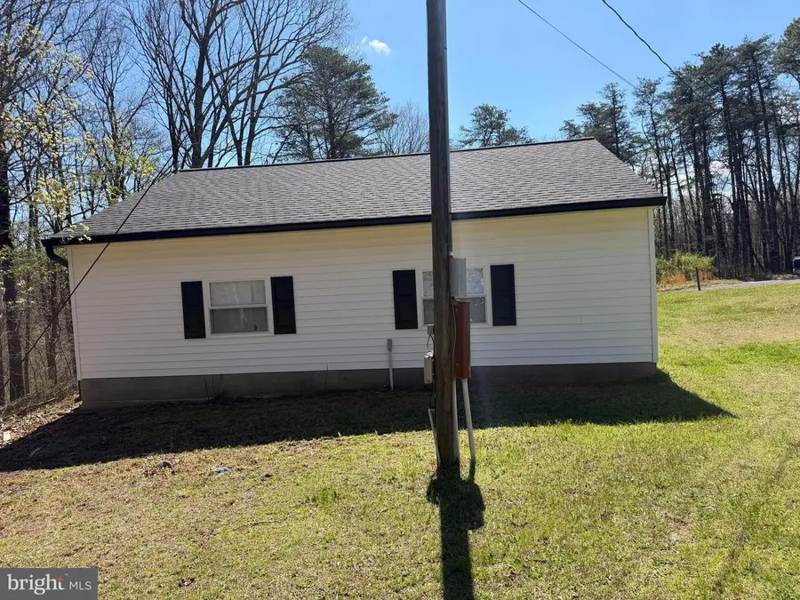 206 Mountain View Dr, Paw Paw, WV 25434 - #3