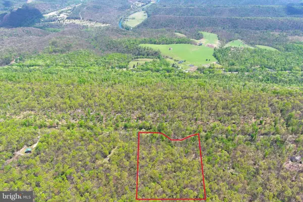 23-c Eagle Mountain, PAW PAW, WV 25434