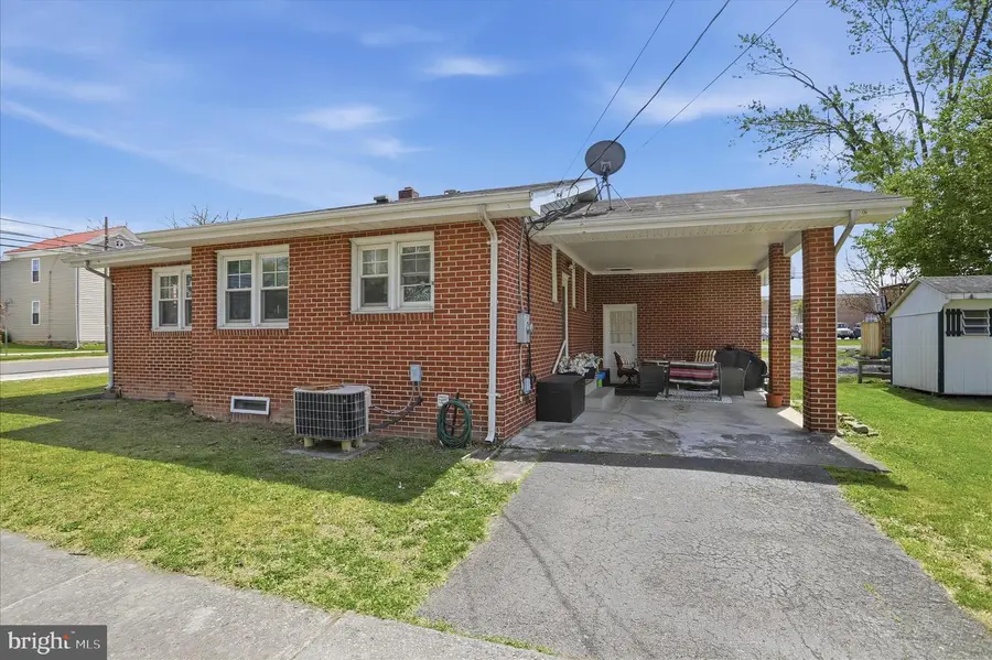 189 N High St, Romney, WV 26757 - #2