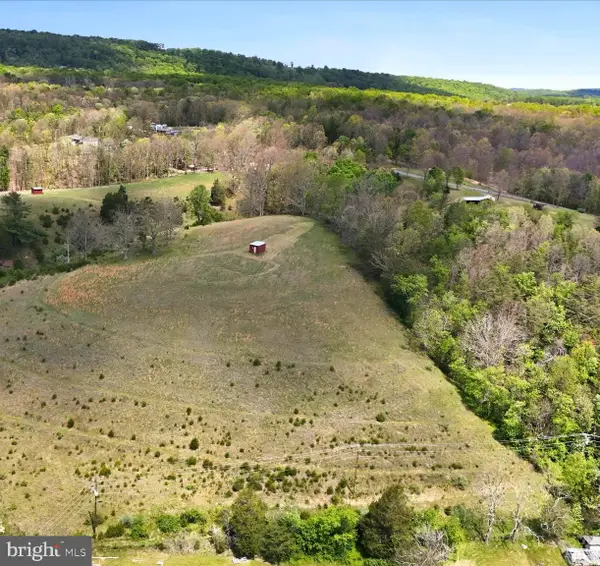 8 +/- Acres Northwestern Pike, SHANKS, WV 26761