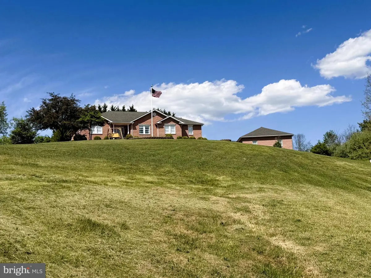 106 Waterview Dr, Capon Bridge, WV 26711 - #1