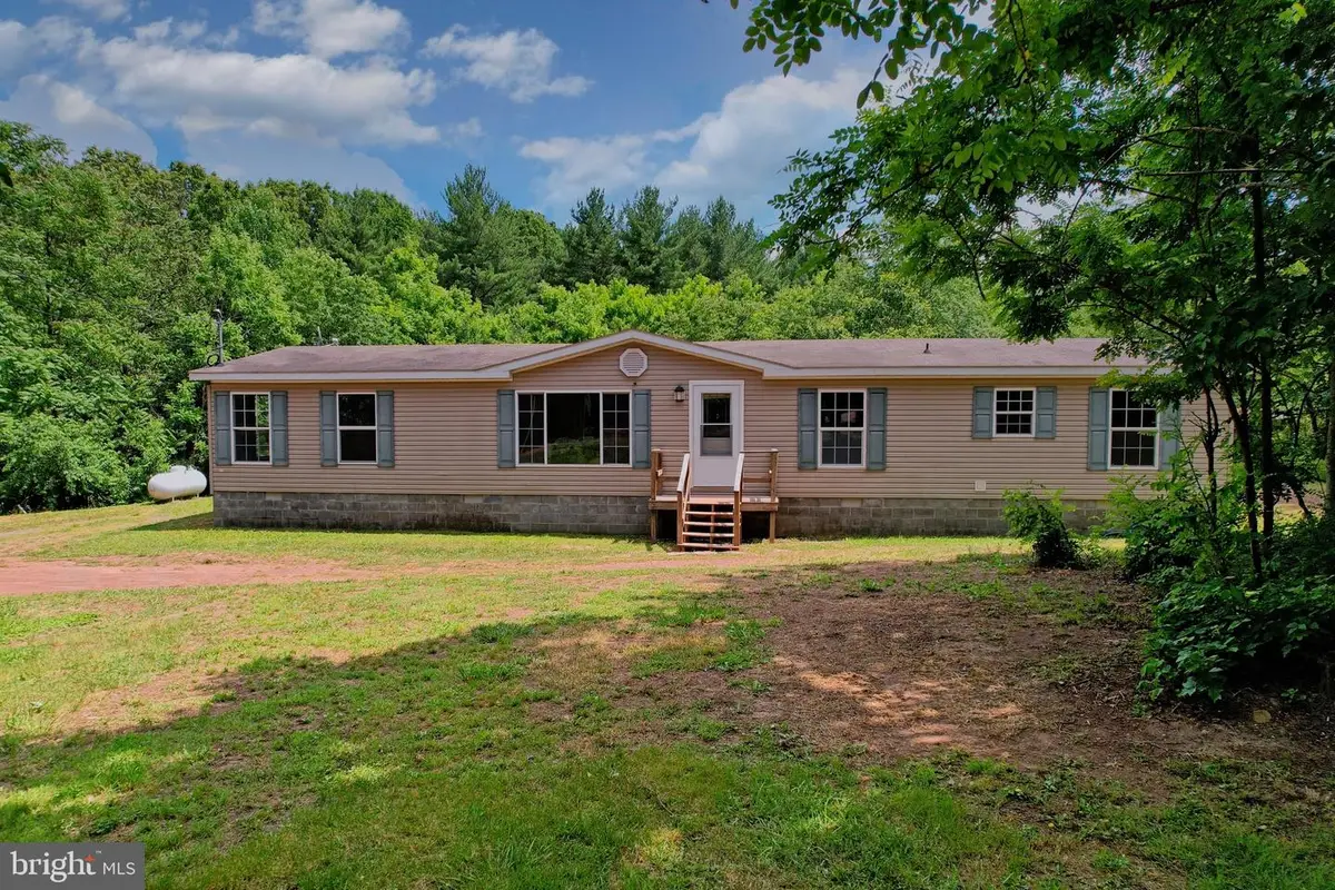 272 Red Tailed Hawk Rd, Paw Paw, WV 25434 - #1