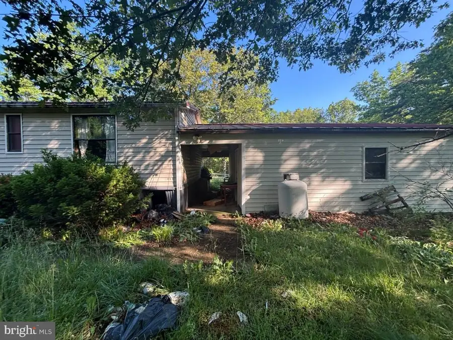 2 Kenwis Dr, Paw Paw, WV 25434 - #2
