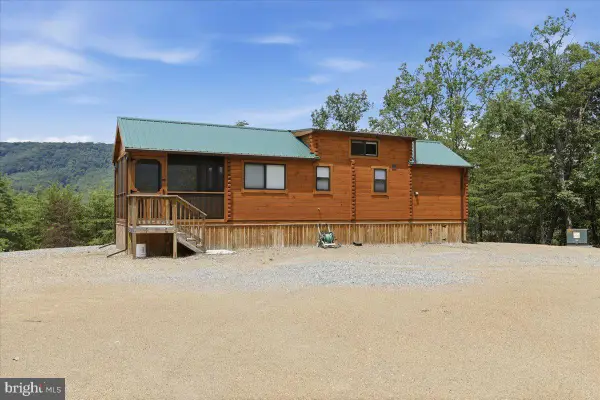 3300 Foxes Hollow Rd, ROMNEY, WV 26757