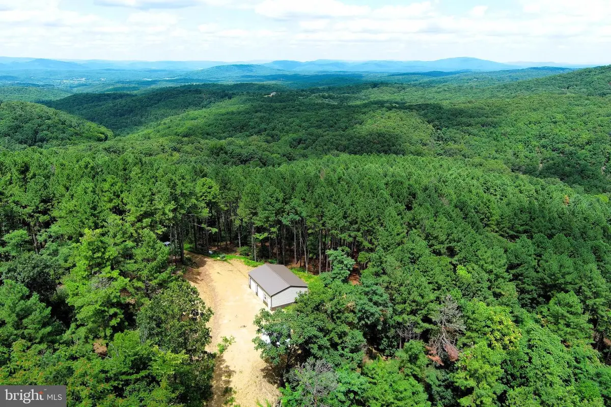 3 Bluffs On The Potomac, Springfield, WV 26763 - #1