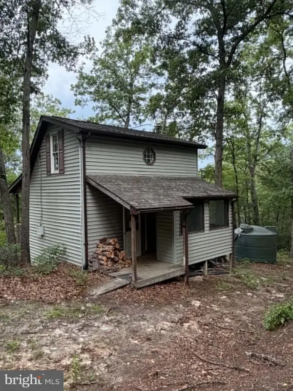 2011 Bear Garden Trl, CAPON BRIDGE, WV 26711