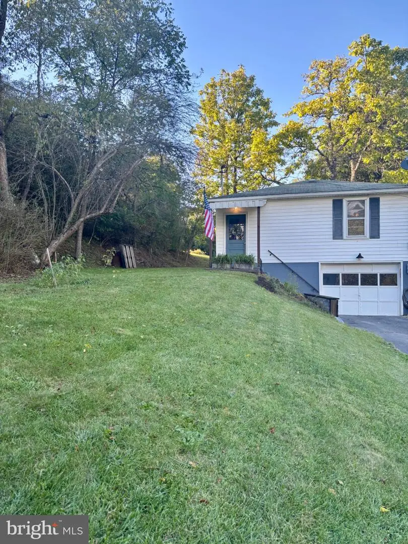 9139 Cumberland Rd, Springfield, WV 26763 - #3
