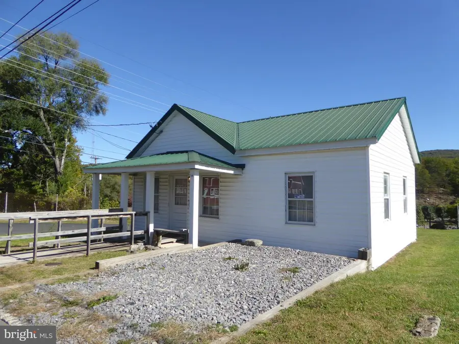 496 N Bolton St, Romney, WV 26757 - #2