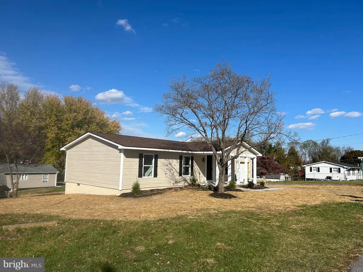 415 E 10th Ave, Ranson, WV 25438 - Image #1