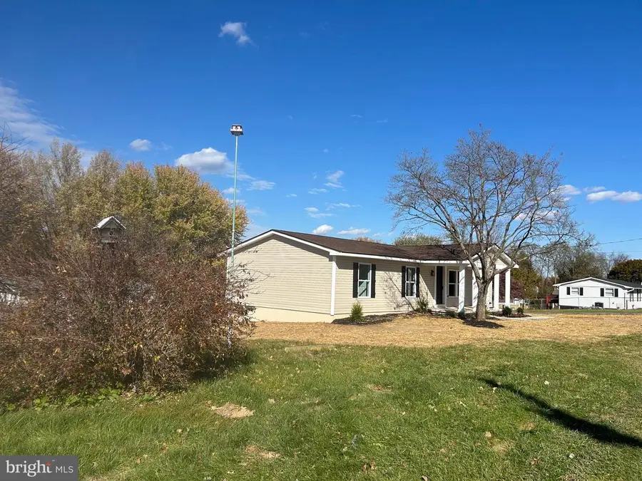 415 E 10th Ave, Ranson, WV 25438 - Image #2