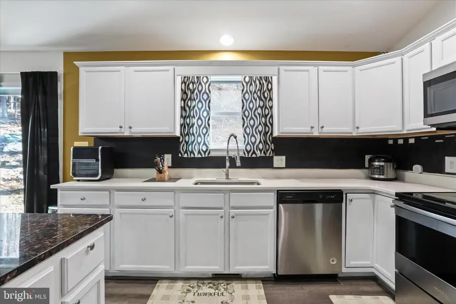 1496 Rolling Ln, Harpers Ferry, WV 25425 - Image #2