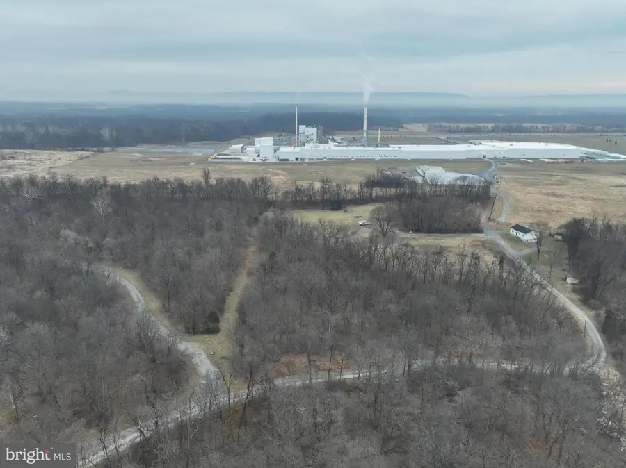 261 Granny Smith Ln, Kearneysville, WV 25430 - Image #3