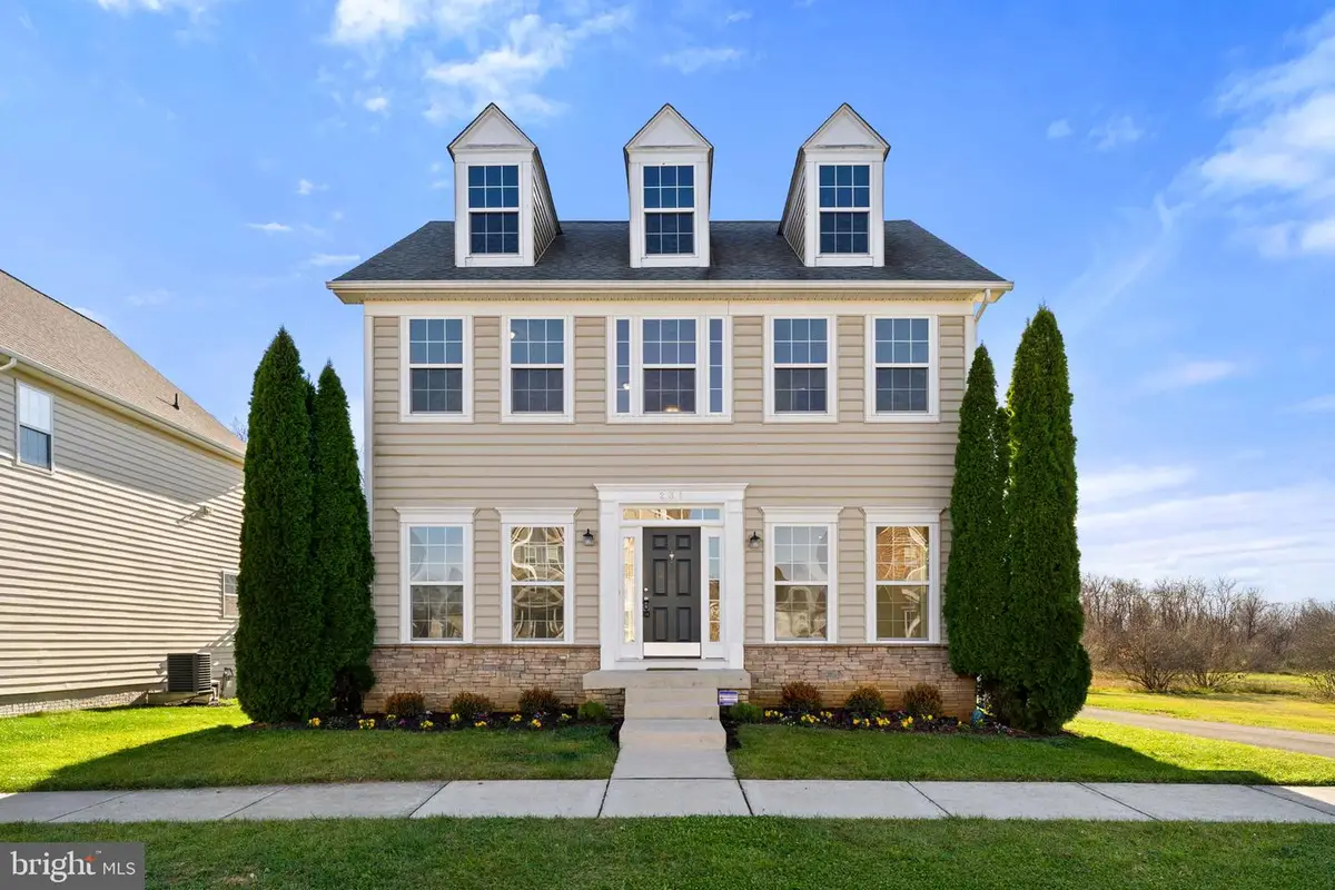 231 Colonial Dr, Charles Town, WV 25414 - Image #1