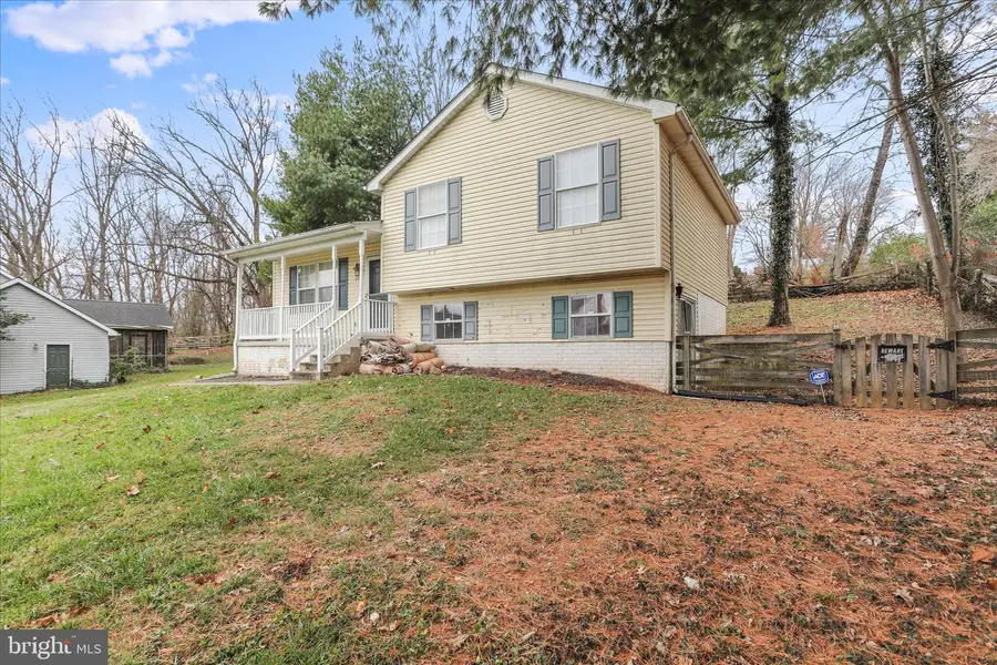 121 Spring Dale Dr, Charles Town, WV 25414 - Image #2