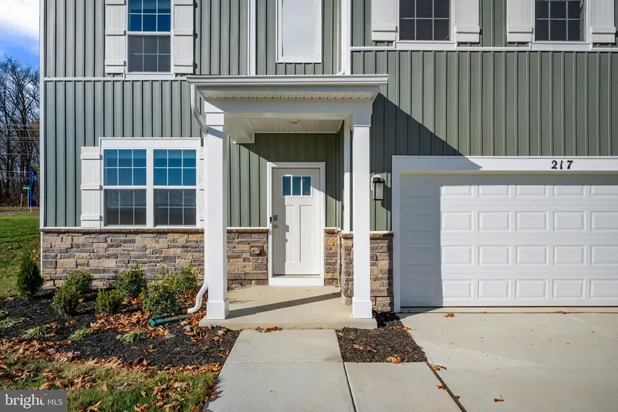 402 Buckeye Dr, Shenandoah Junction, WV 25442 - Image #3