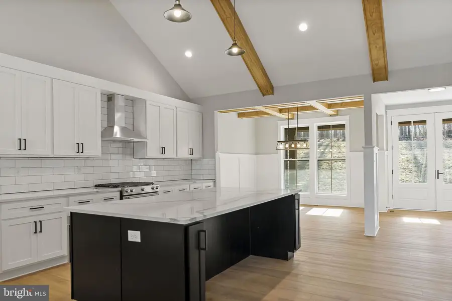 19 Mistletoe Ln, Shepherdstown, WV 25443 - Image #2