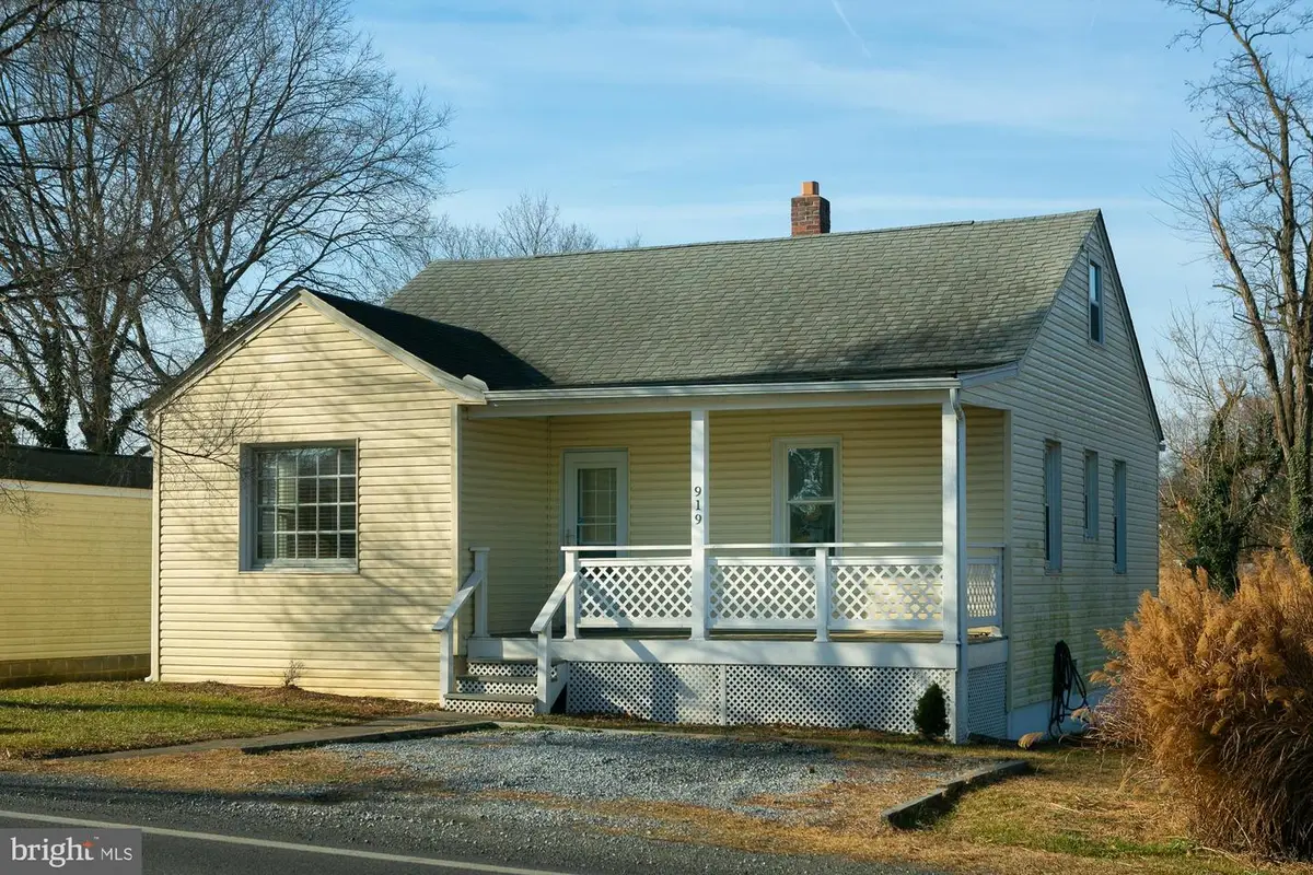 919 Jefferson Ave, Charles Town, WV 25414 - Image #1