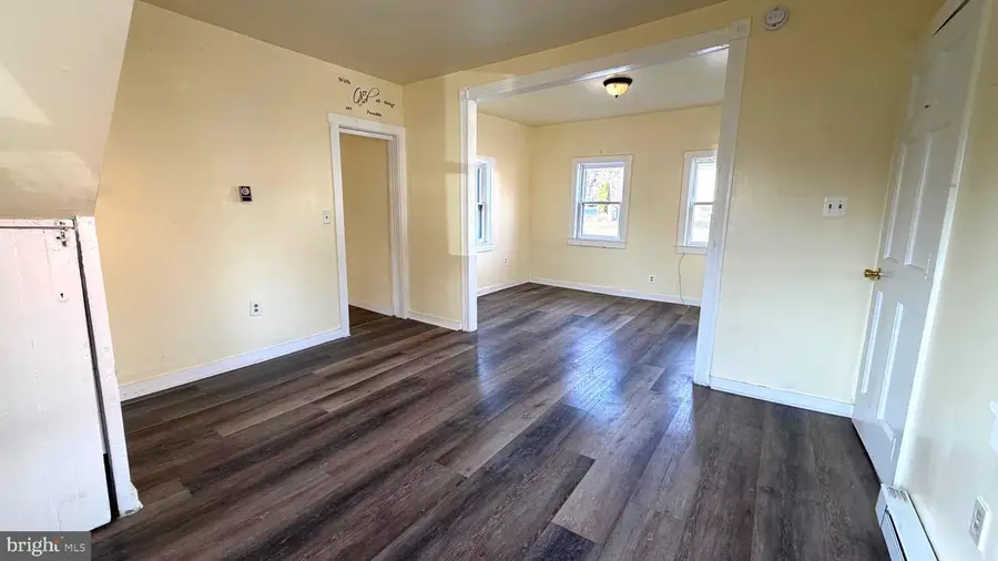 316 S West St, Charles Town, WV 25414 - Image #2