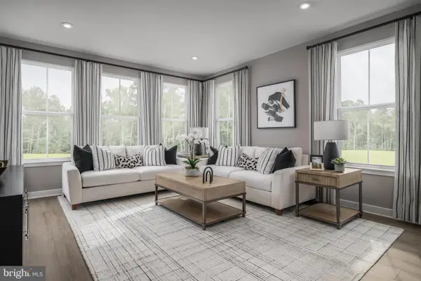 1729 Destrier St, RANSON, WV 25438