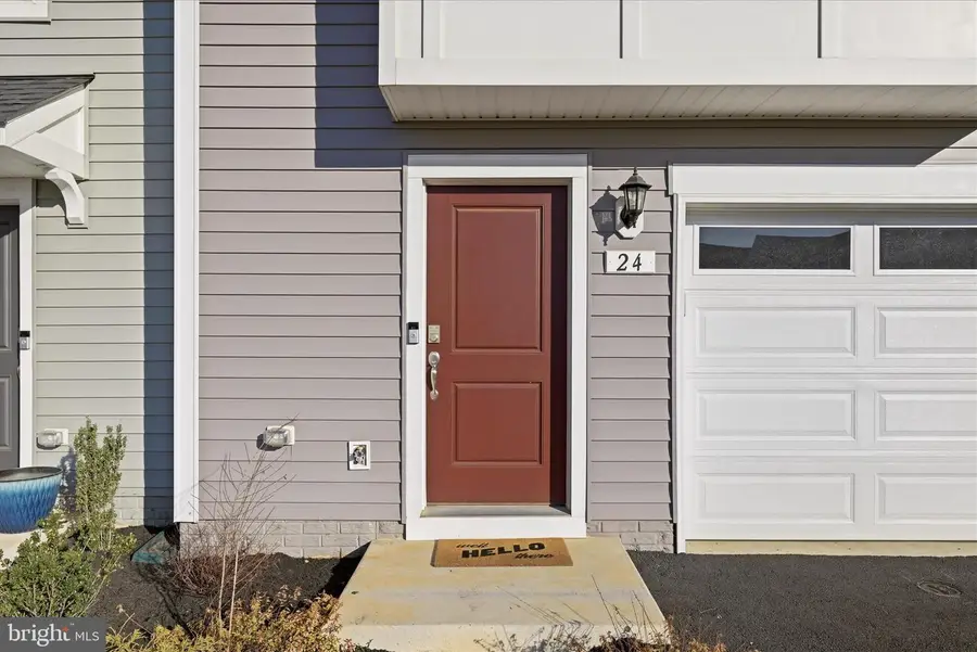 24 Armistead Pl, Charles Town, WV 25414 - #3