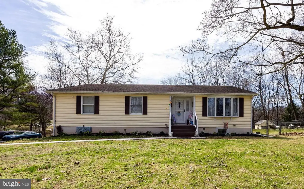 712 Morgan Grove Rd, Shepherdstown, WV 25443 - #1