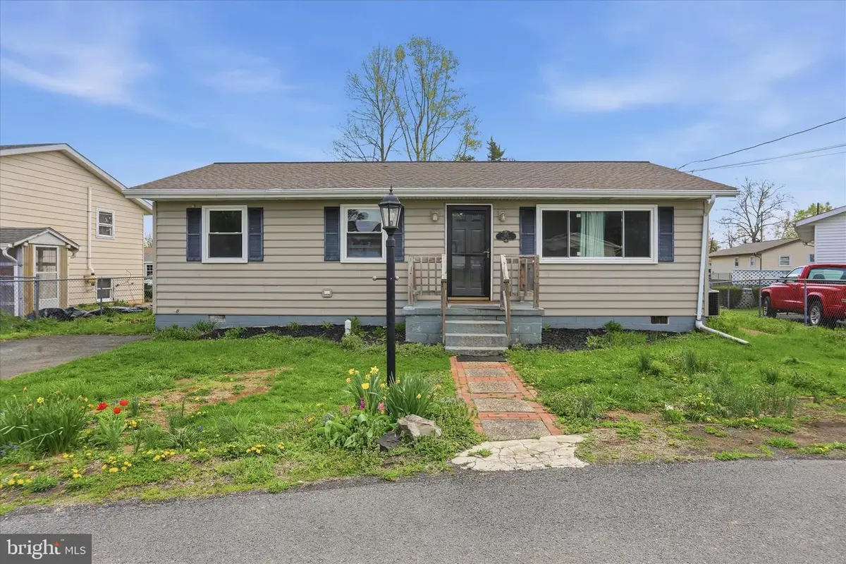 105 Marl Dr, Ranson, WV 25438 - #1
