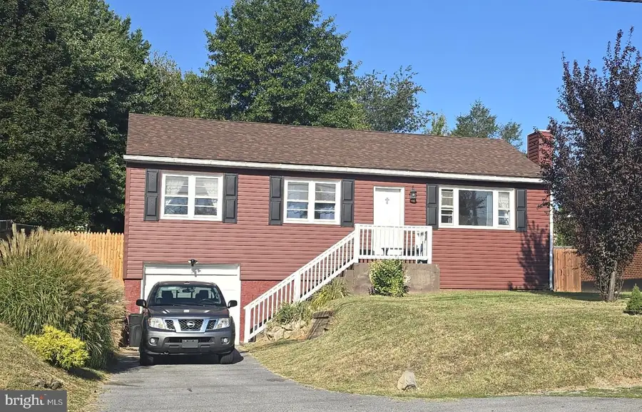 1041 N Mildred St, Ranson, WV 25438 - #2