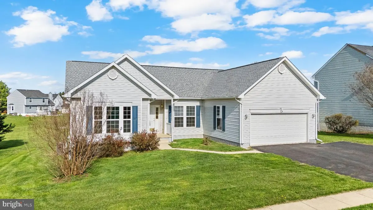 156 Crosswinds Dr, Charles Town, WV 25414 - #1