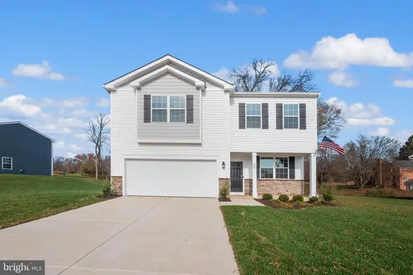 42 Riderwood Way, SHEPHERDSTOWN, WV 25443