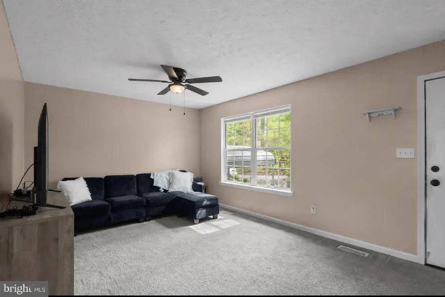 149 Gray Squirrel Rd, Harpers Ferry, WV 25425 - #3