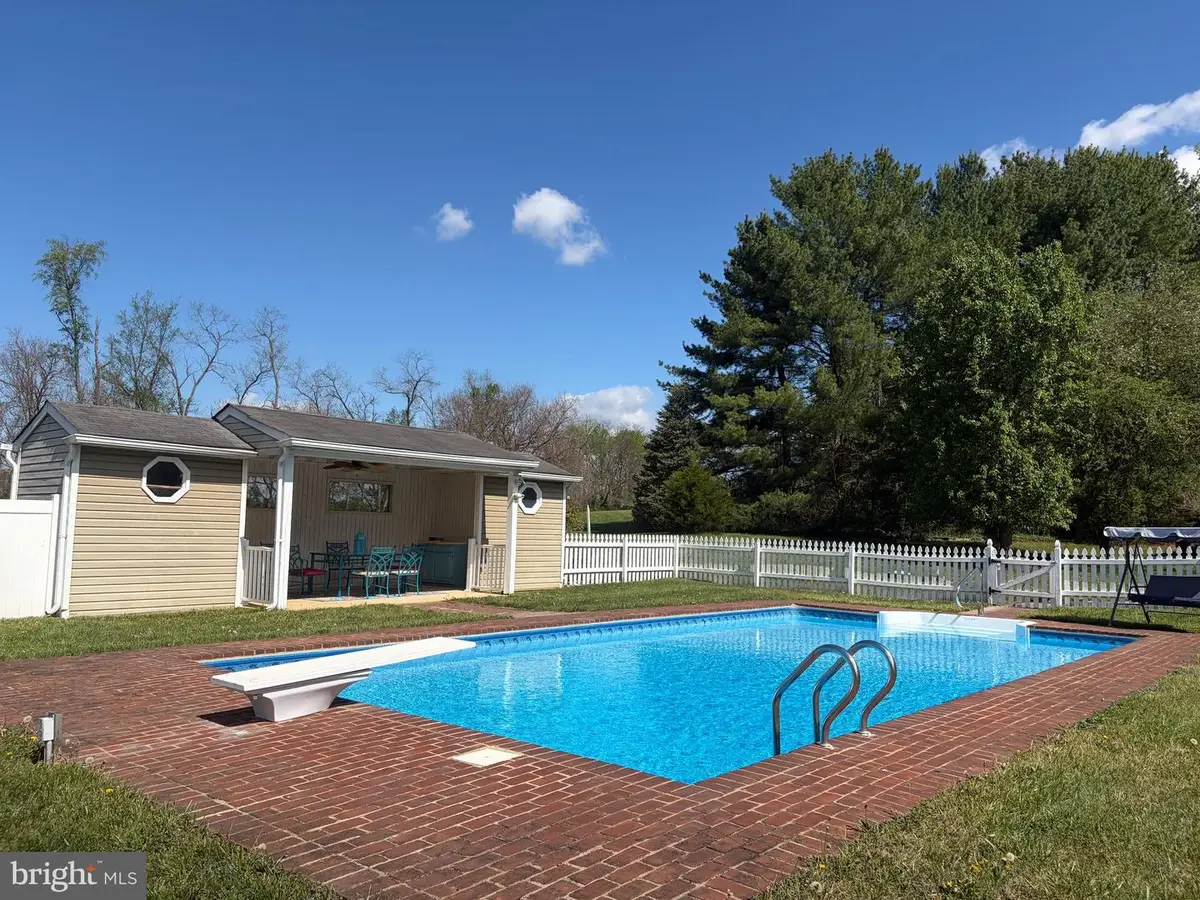 44 Belmont Ct, Shenandoah Junction, WV 25442 - #1