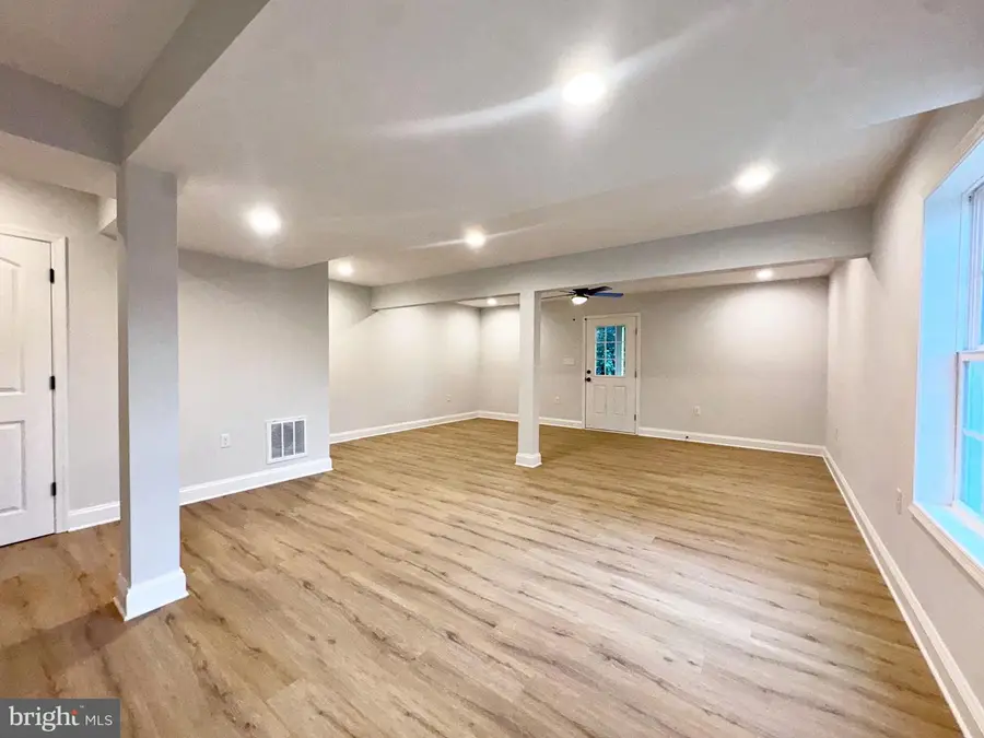 412 S Lawrence St, Charles Town, WV 25414 - #3
