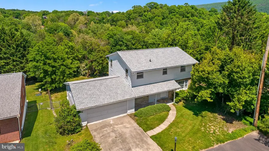 355 Pointfield Dr, Harpers Ferry, WV 25425 - #3