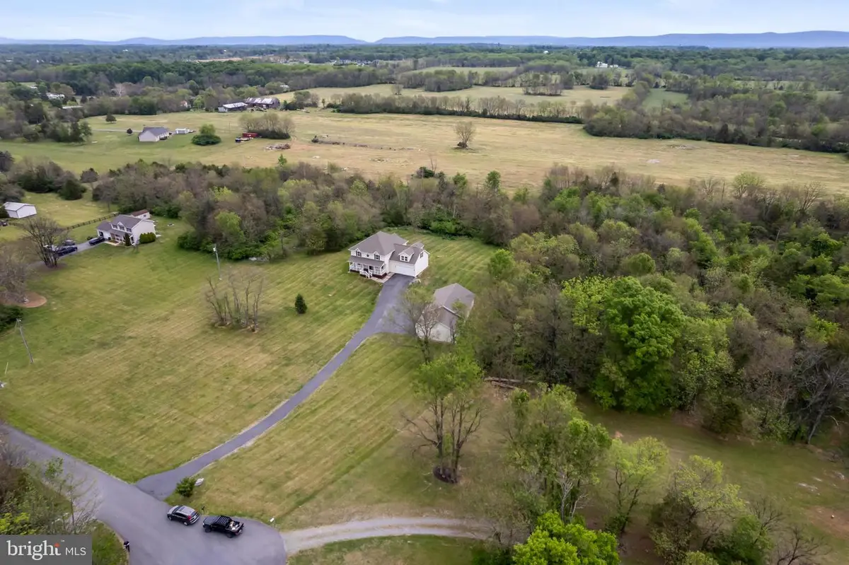64 Sunflower Dr, Kearneysville, WV 25430 - #1