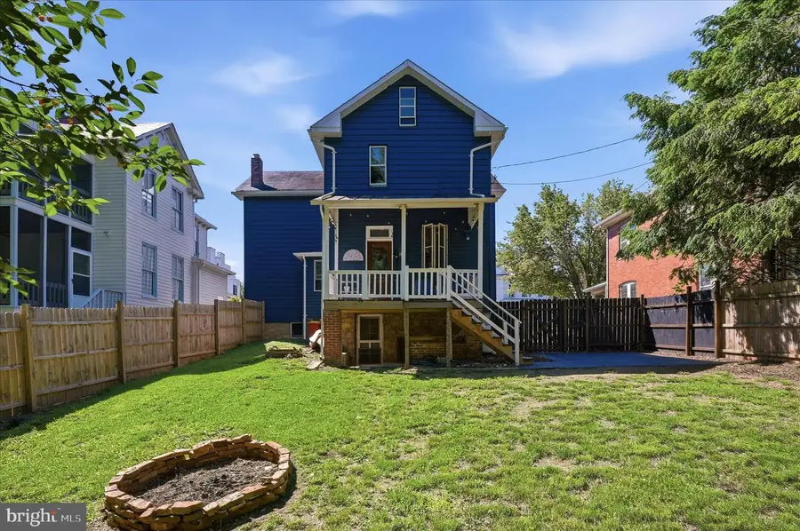 316 E Washington St, Charles Town, WV 25414 - #2