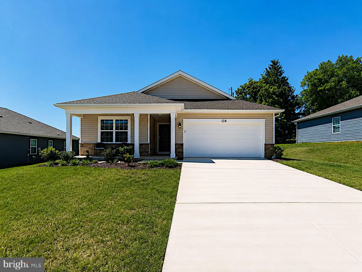 114 Gatehouse Pl, Charles Town, WV 25414 - #1