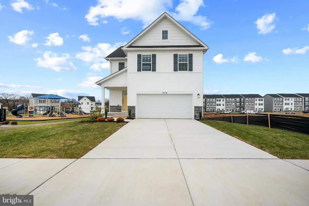 237 Eclipse St, Charles Town, WV 25414 - #1