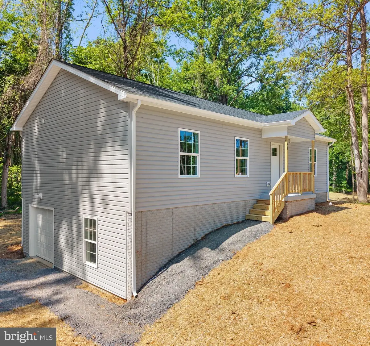 424 Stone Ridge Rd, Harpers Ferry, WV 25425 - #1