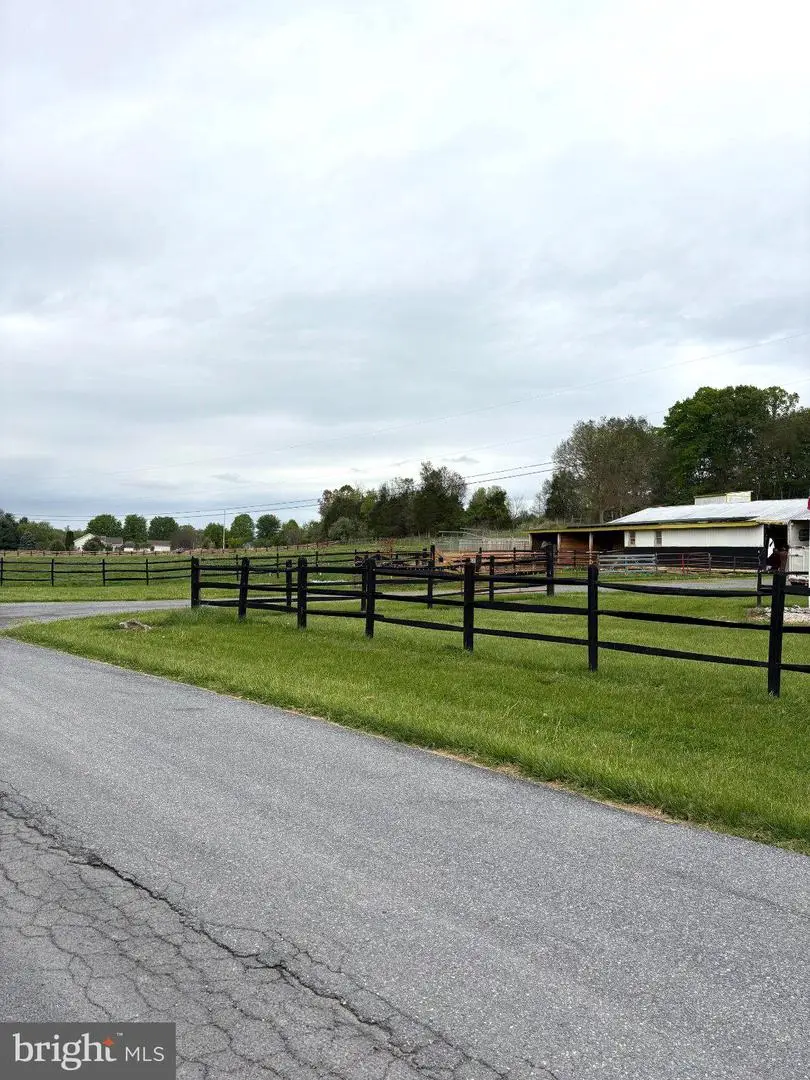 592 Willingham Rd, Charles Town, WV 25414 - #2